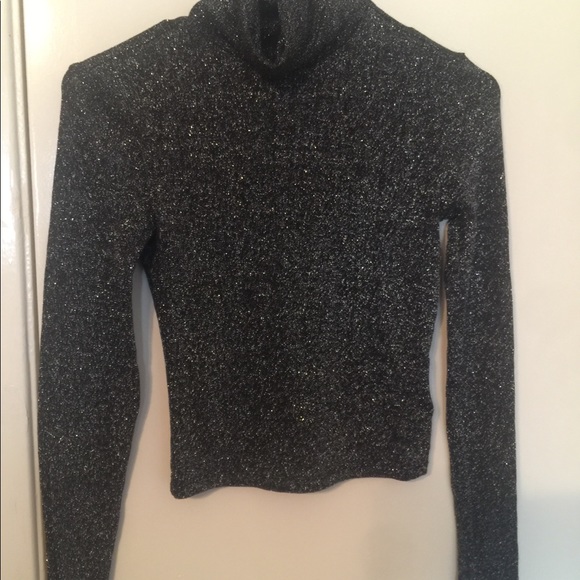 DIVIDED high neck sparkle thread top - Picture 2 of 4